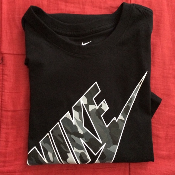 SOLD - The Nike Tee Large Black Graphic (BNWT) - Picture 6 of 6